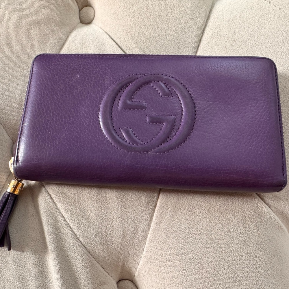 AUTHENTIC GUCCI SOHO ZIPPER WALLET